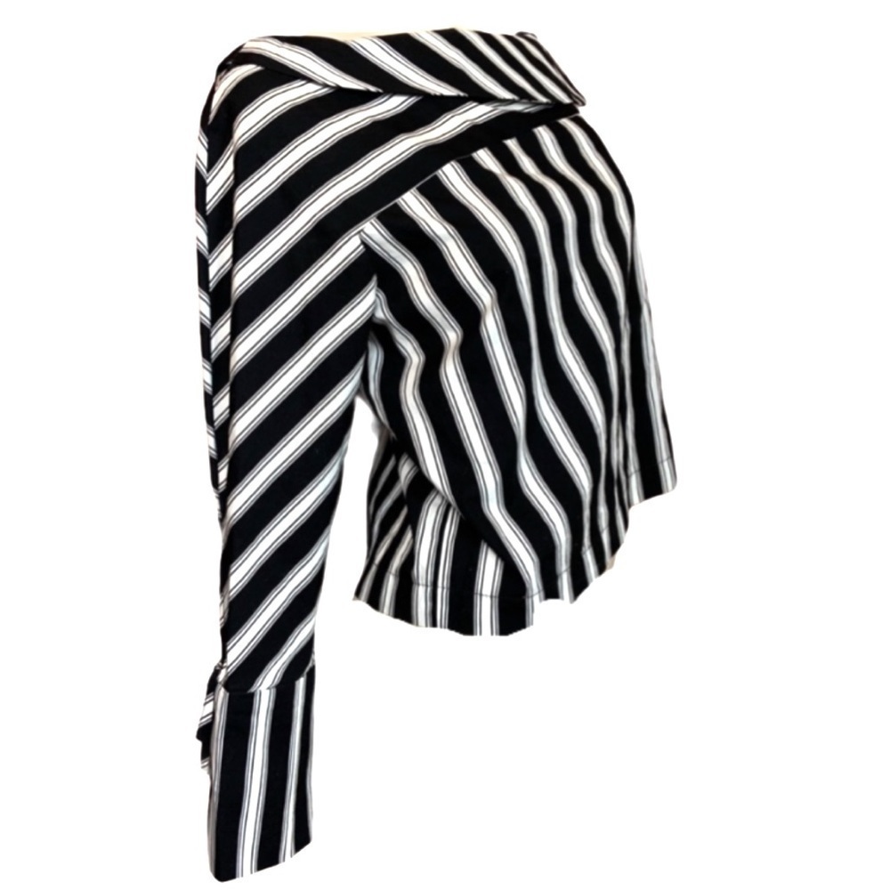 𝅺topshop asymmetrical Black and White top - Picture 2 of 7